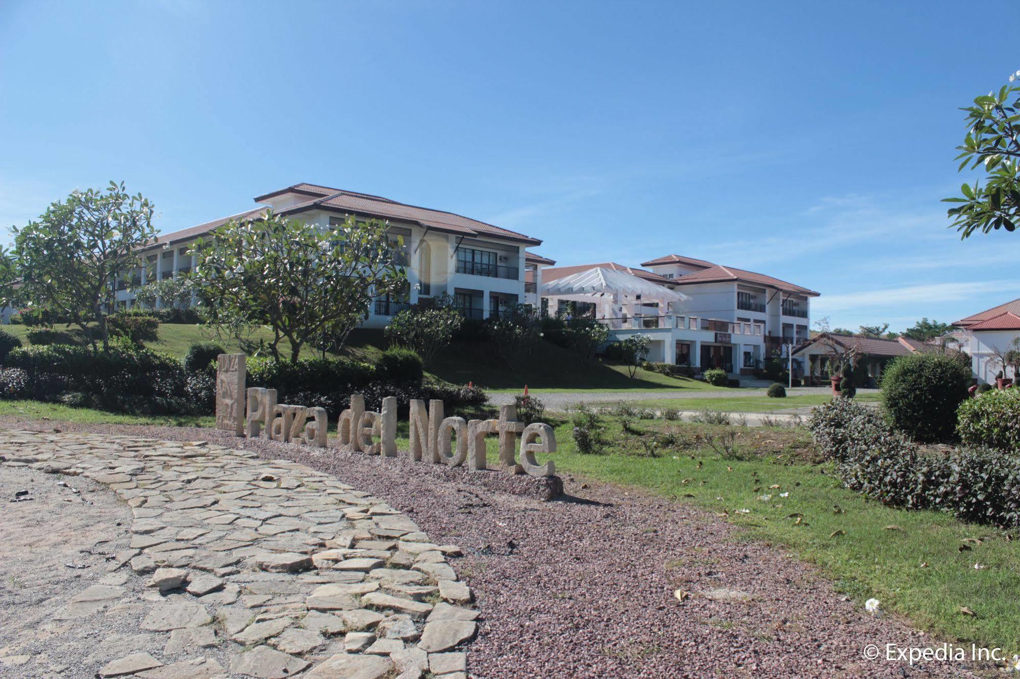 Ilocos Norte Hotel & Convention Center Laoag Exterior foto